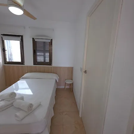 Castillo If Apartment